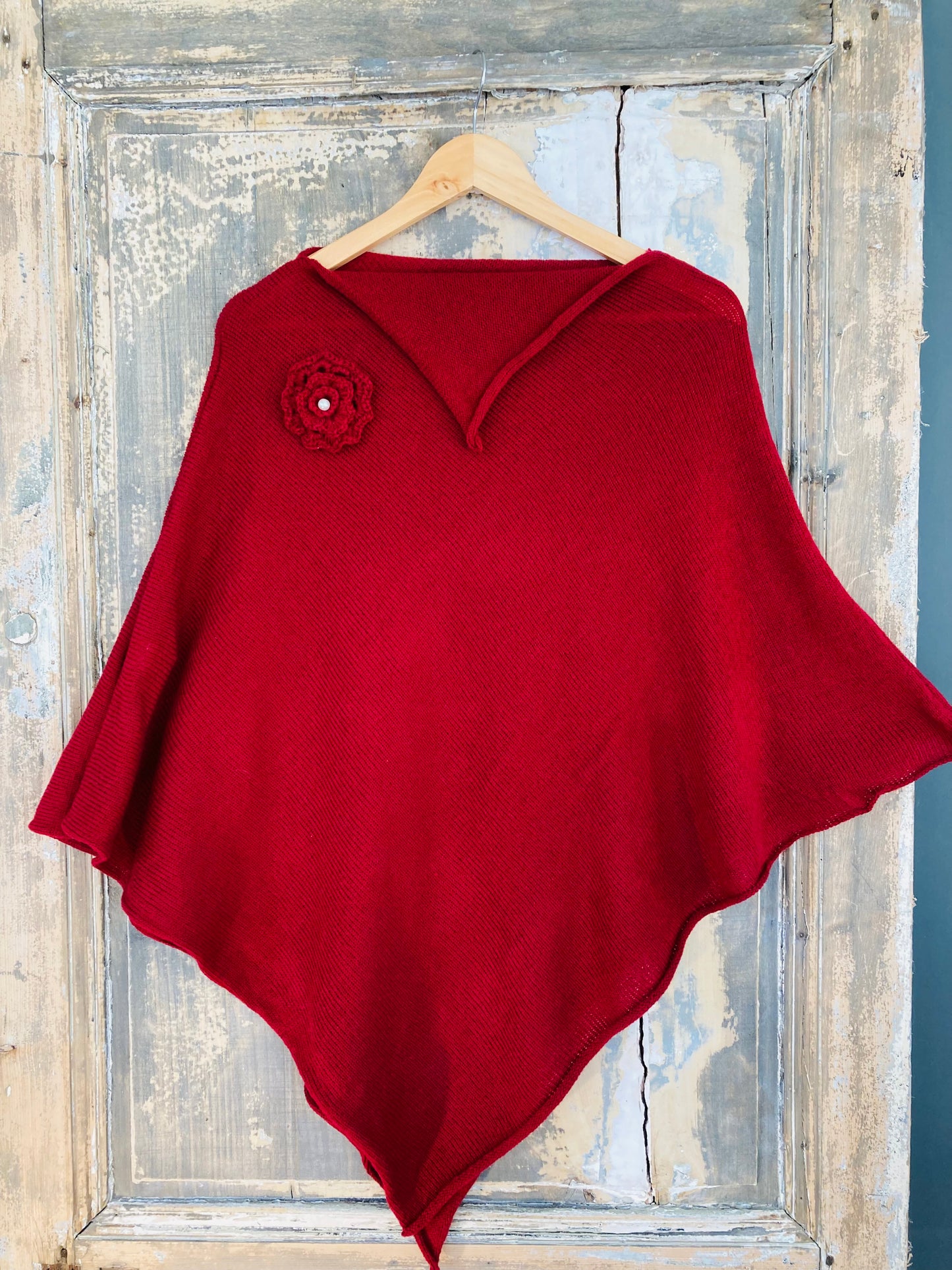 Bláth Poncho (with crochet flower)