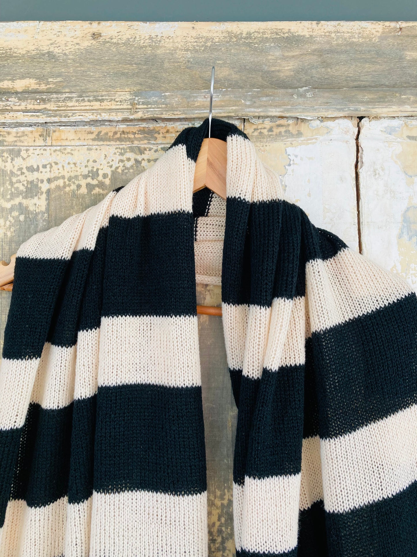 DúbhBán: Extra Long Striped Scarf