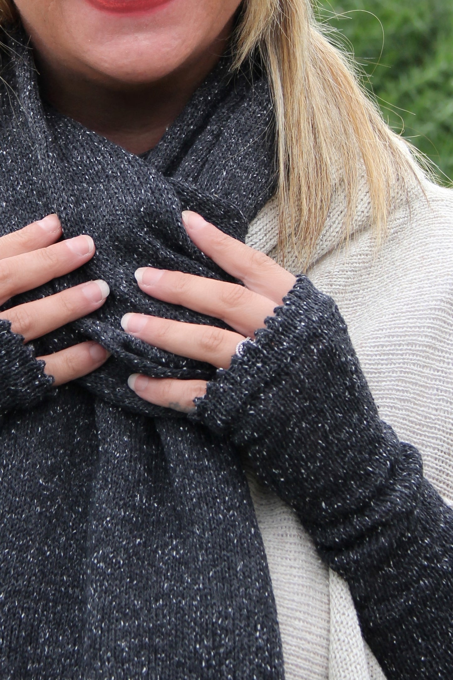 Fingerless Gloves (Tibet Tweed Yarn)