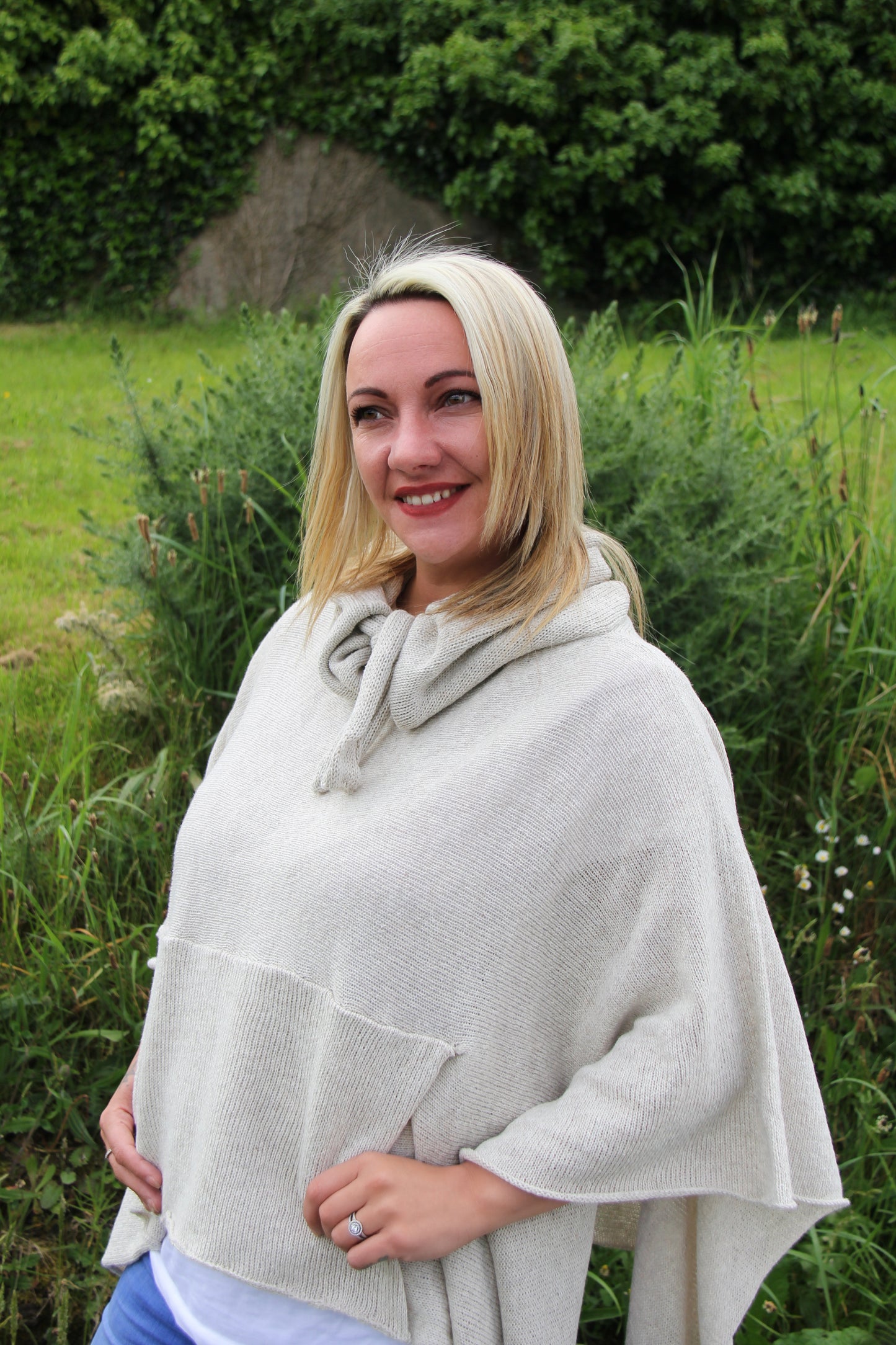 Drawstring Poncho (Tibet Tweed Yarn)