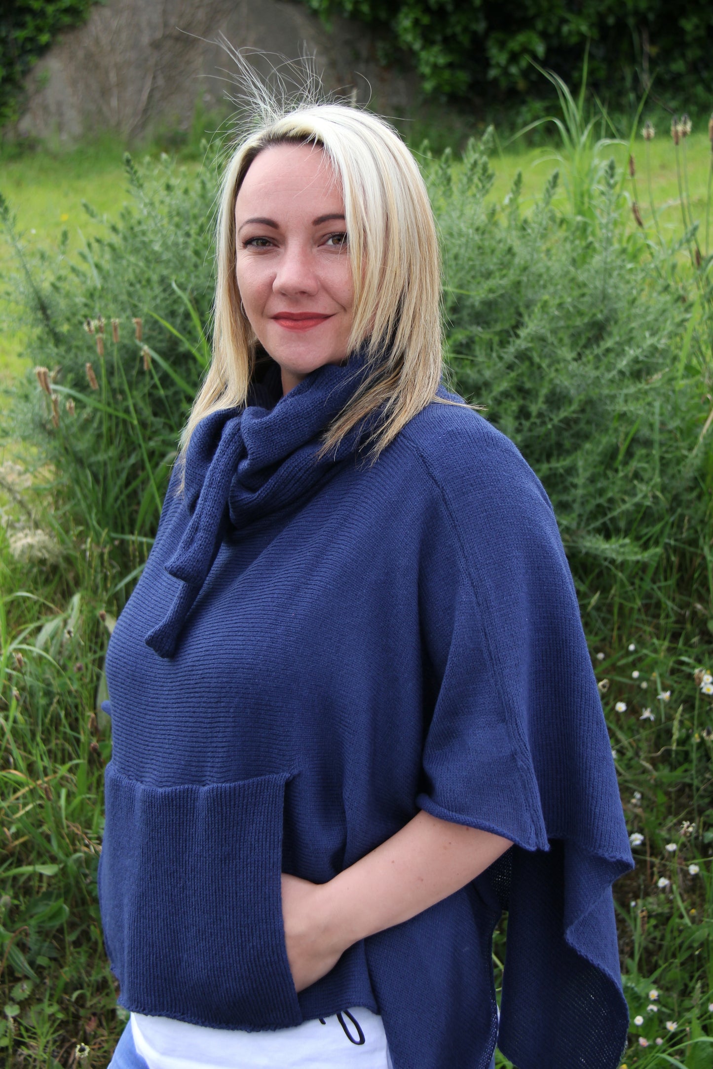 Drawstring Poncho (Volga 50/50 Yarn)