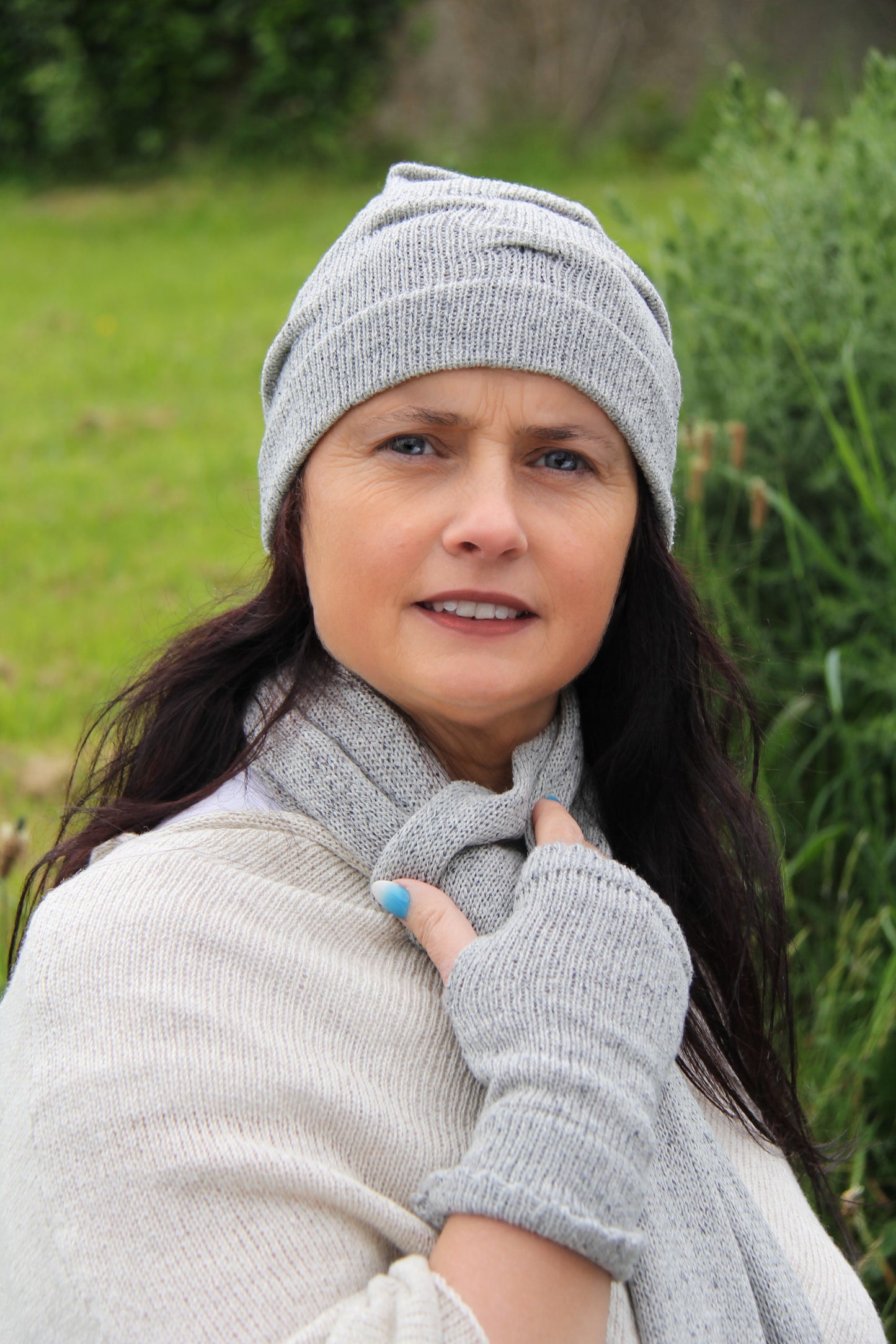 Tuck Trio Hat, Scarf and Glove Set (Tibet Tweed Yarn)