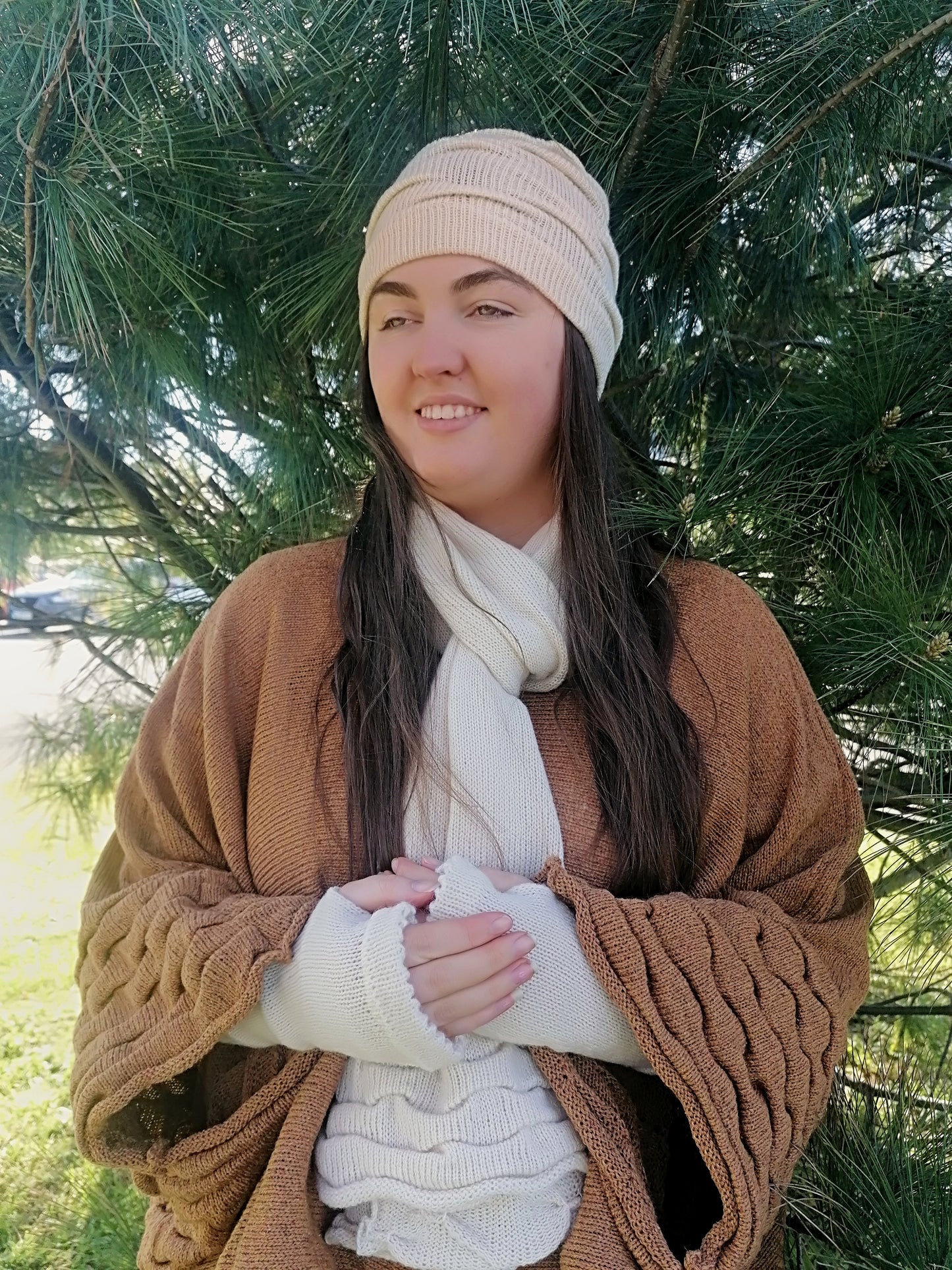 Tuck Trio Hat, Scarf and Glove Set (Volga 50/50 Yarn)