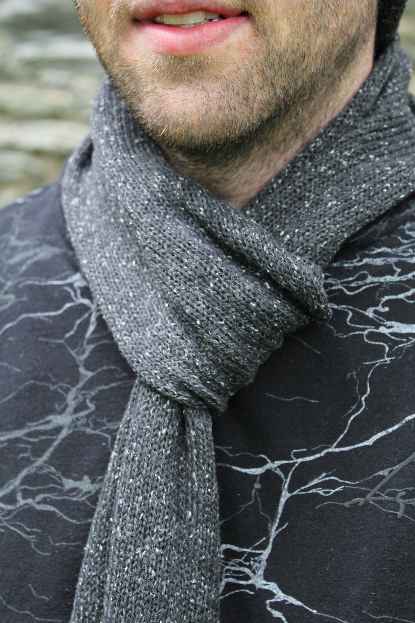 Straight Knit Scarf (Tibet Tweed Yarn)