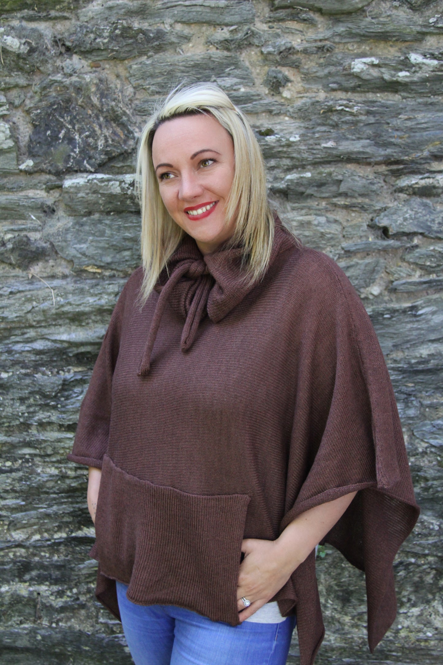 Drawstring Poncho (Volga 50/50 Yarn)