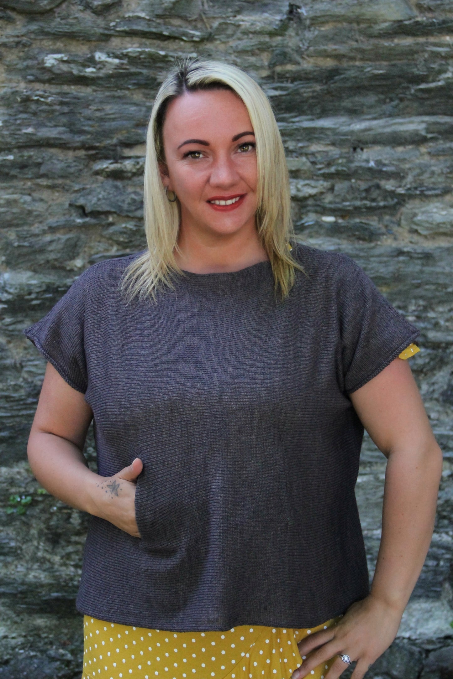 Pocket Tunic (Volga 50/50 Yarn)