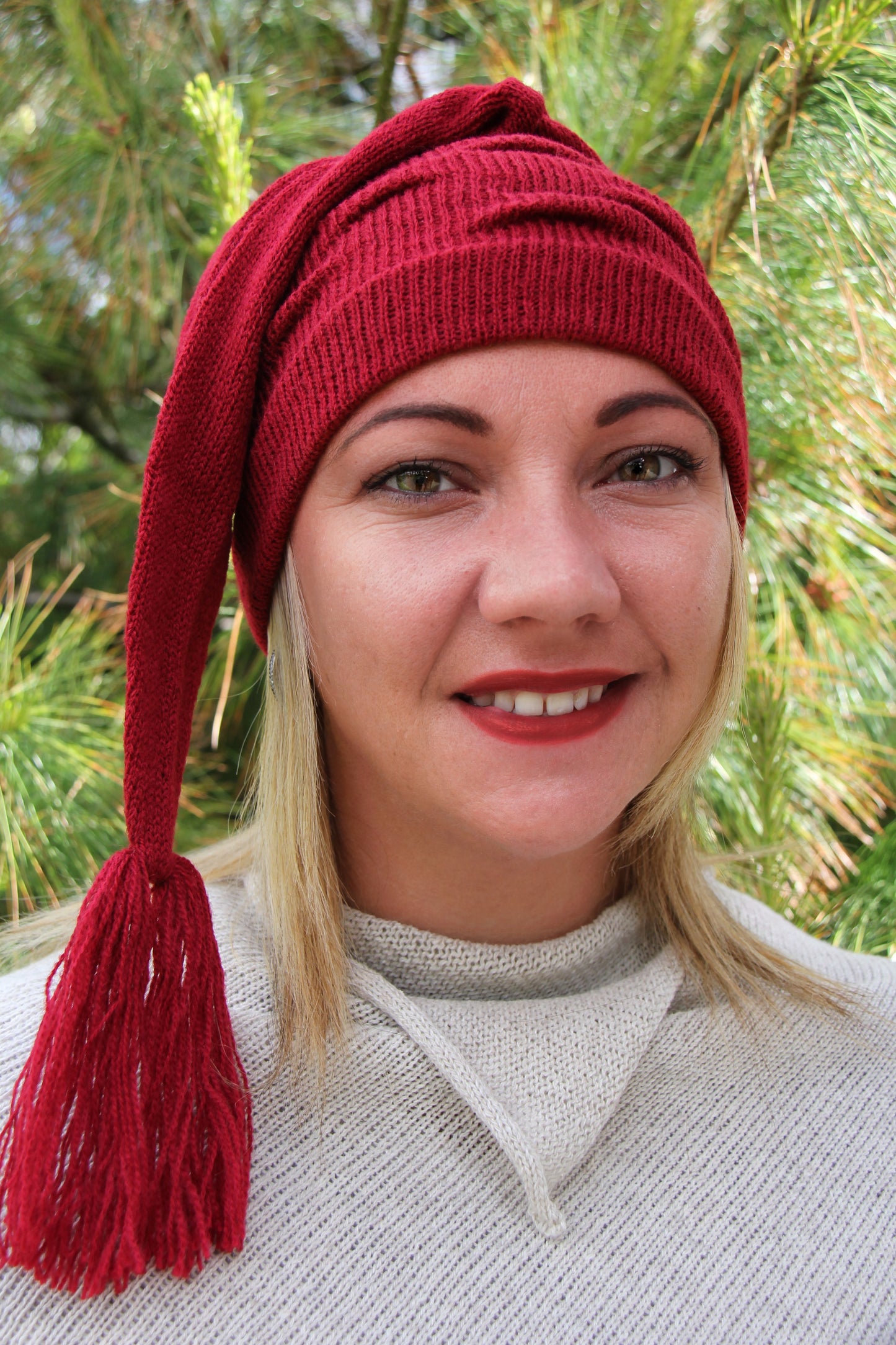 Pixie Hat (Volga 50/50 Yarn)