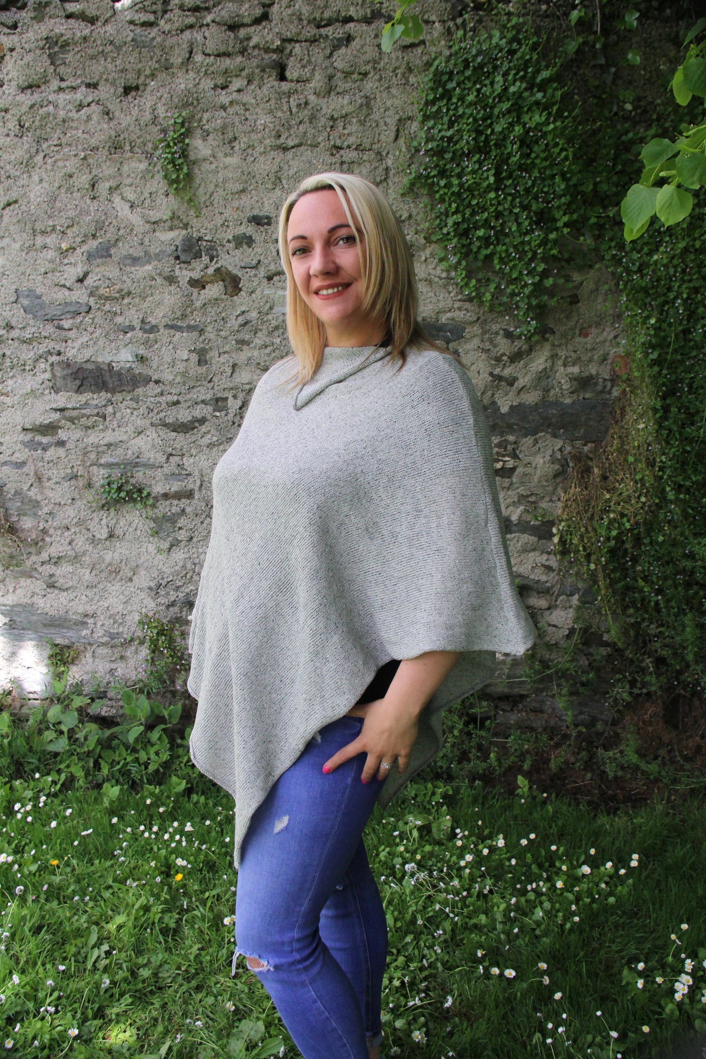 Celtic Poncho (Tibet Tweed Yarn)