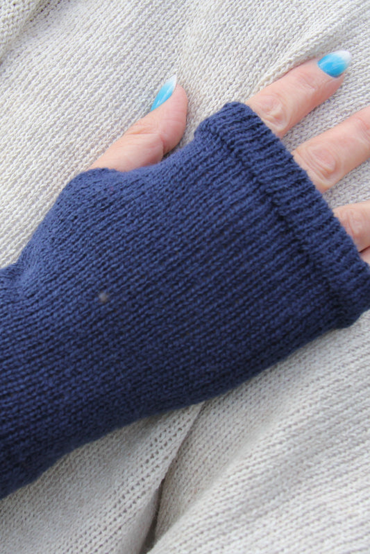 Fingerless Gloves (Volga 50/50 Yarn)