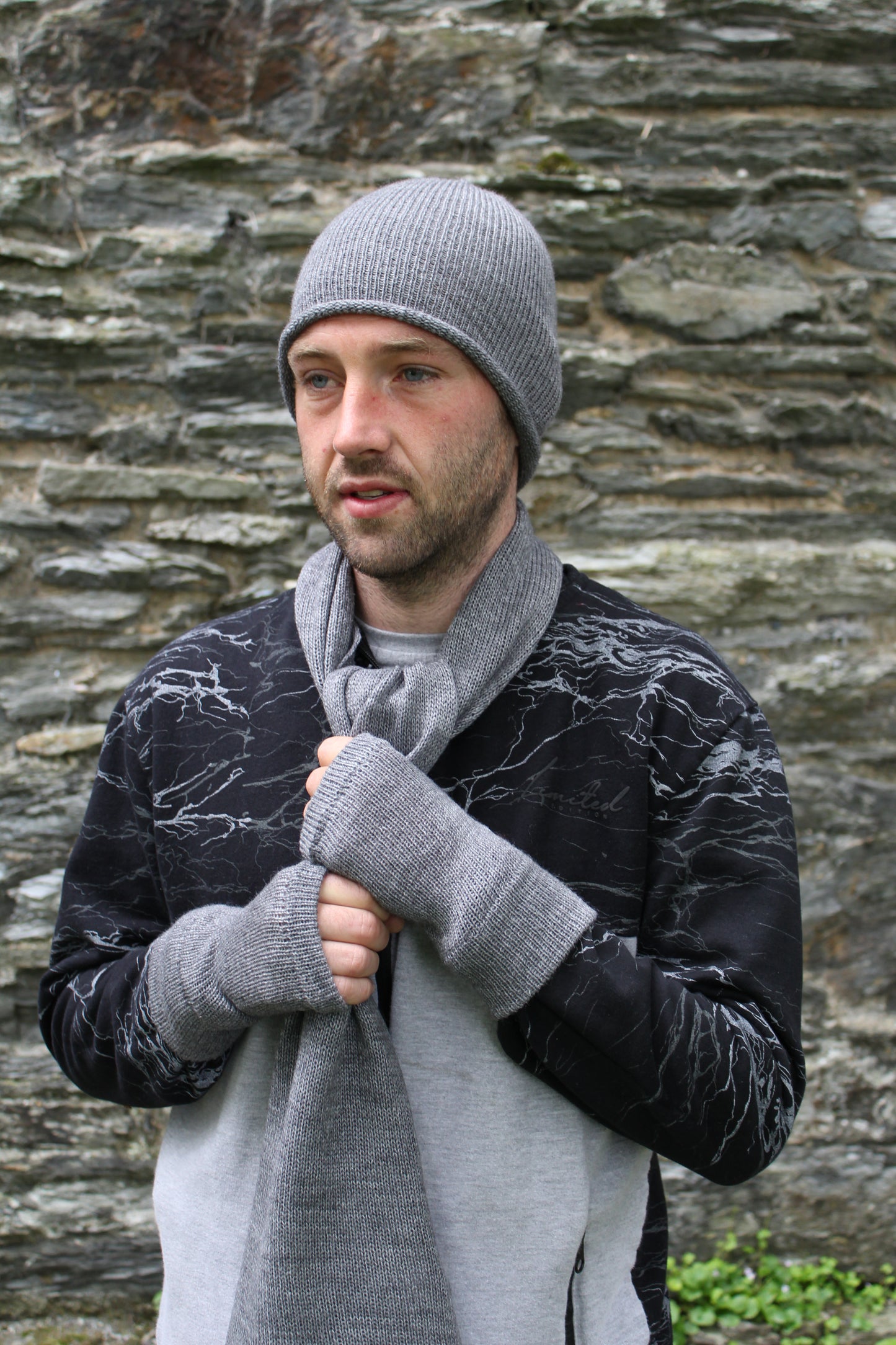 Men's Trio Hat, Scarf and Glove Set (Volga 50/50 Yarn)