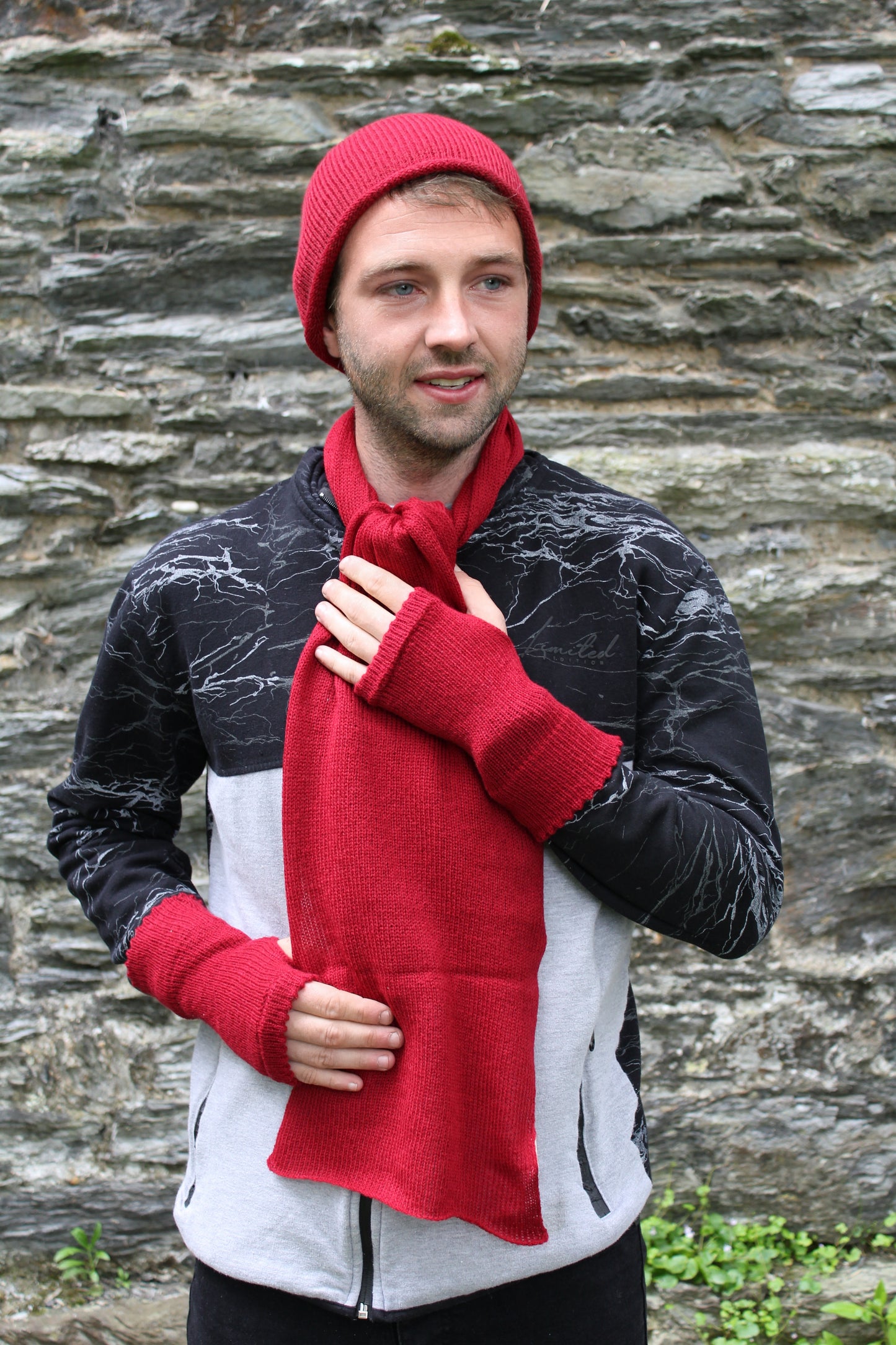 Men's Trio Hat, Scarf and Glove Set (Volga 50/50 Yarn)