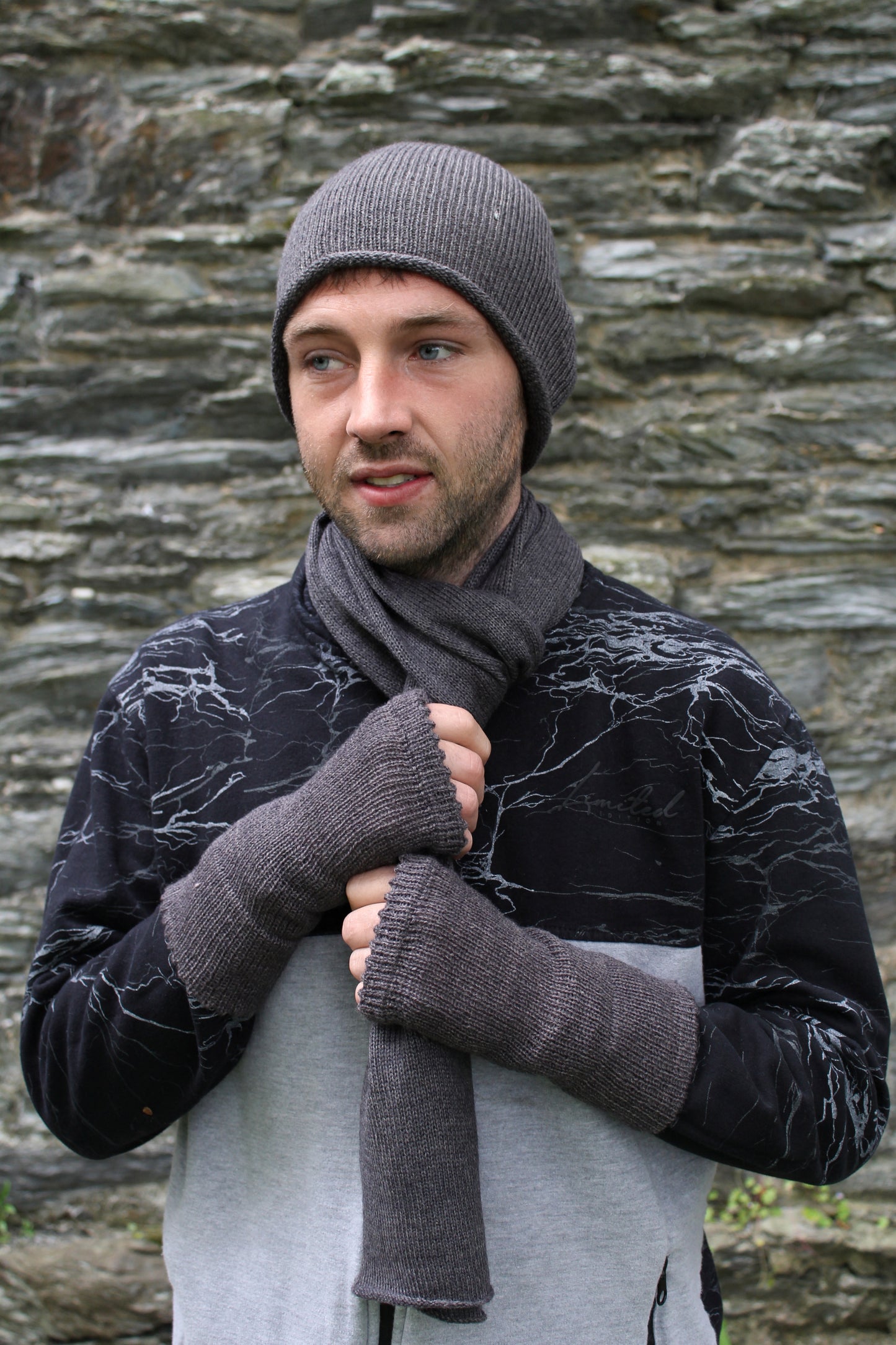 Men's Trio Hat, Scarf and Glove Set (Volga 50/50 Yarn)