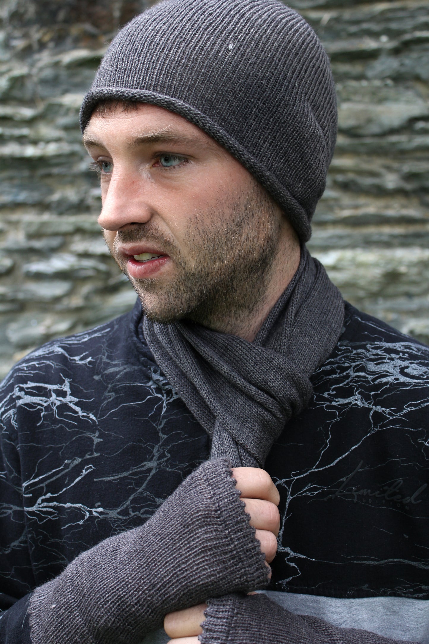 Men's Trio Hat, Scarf and Glove Set (Volga 50/50 Yarn)